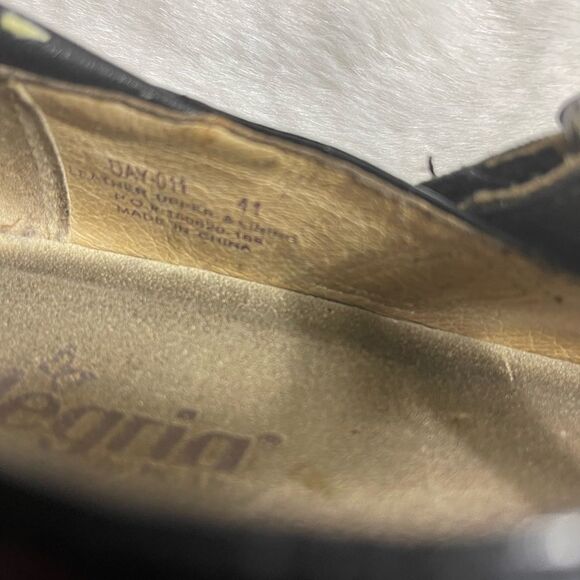 Alegria Day 011 black patent leather Mary Jane shoes with Velcro strap S… - Picture 10 of 13